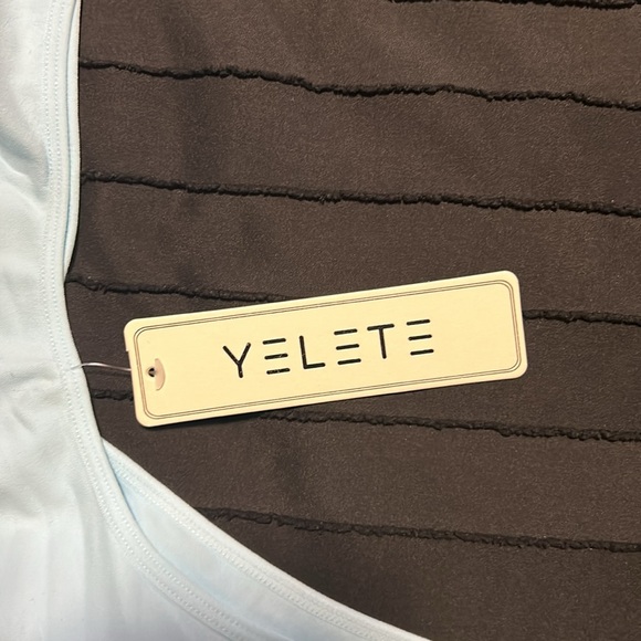 Plus Size Tank Top Duo (One Size) - Picture 6 of 7